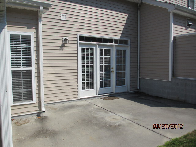 Building Photo - Fox Ridge off Styers Road!