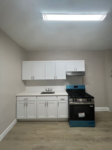 Building Photo - 6 Jordan Ave