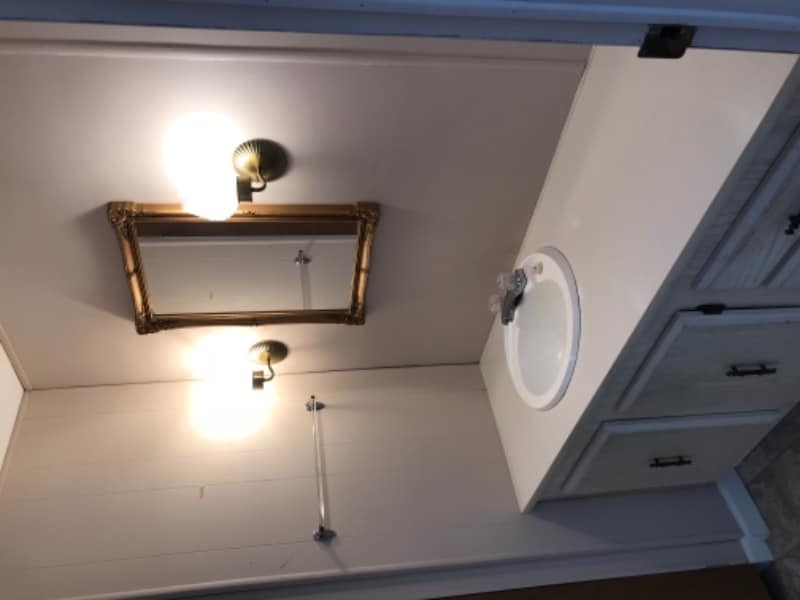 Building Photo - 833 Lovell Rd