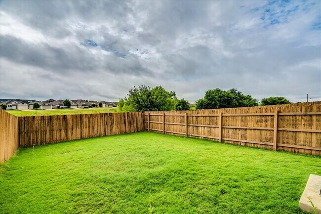 Building Photo - 439 White Steppe Way