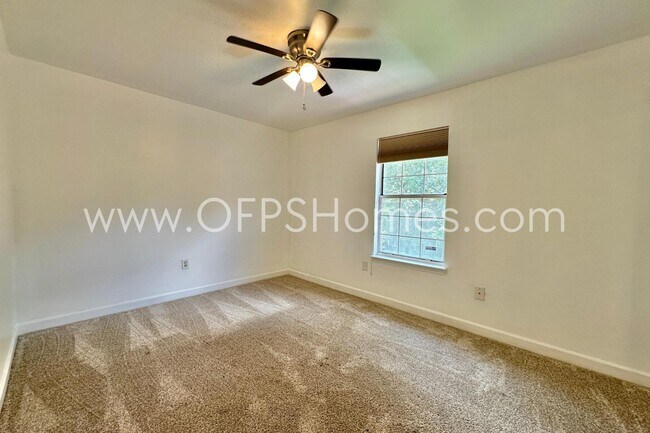 Building Photo - 324 Curacao Way