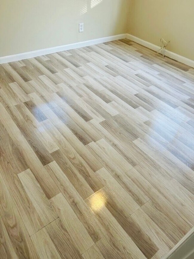 Building Photo - 3/1 House in Ft. Pierce