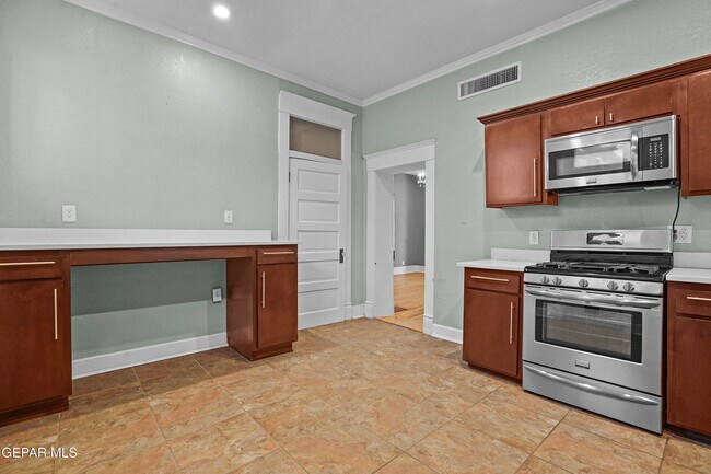 Building Photo - 711 Upson Dr