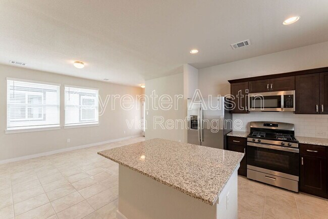 Building Photo - 354 Hortus Dr