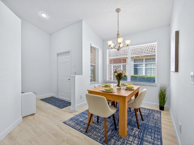 Building Photo - 233 W Coral Trace Cir