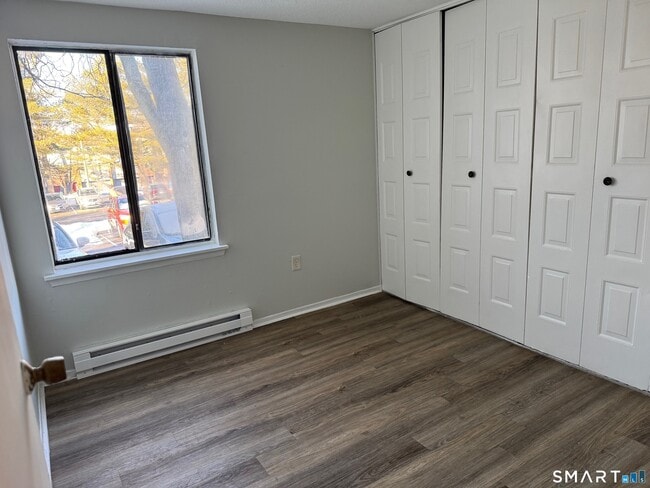 Building Photo - 32 Burgundy Hill Ln