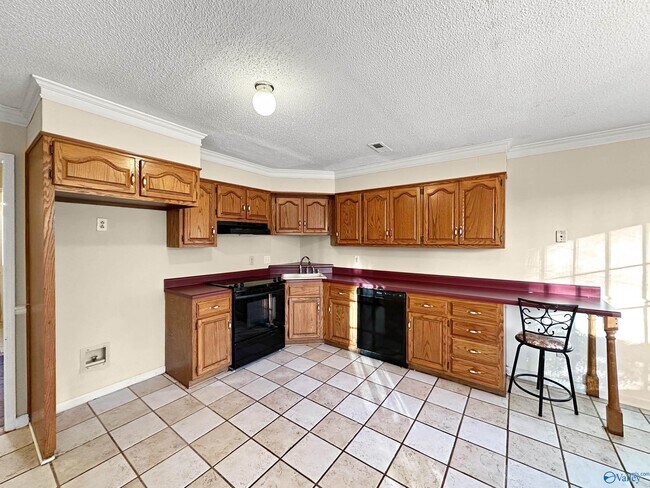 Building Photo - 112 Betty Garrett Dr