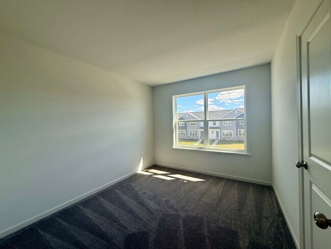 Building Photo - 45 N Conifer Dr