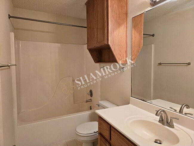 Building Photo - Park Place Duplex