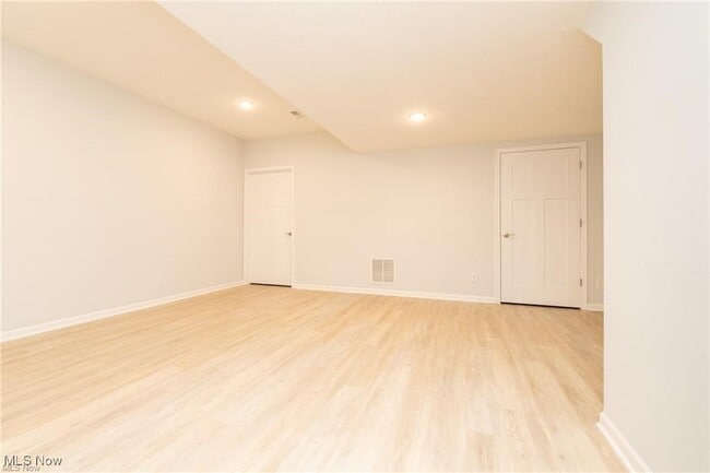 Building Photo - 1455 W 32nd St