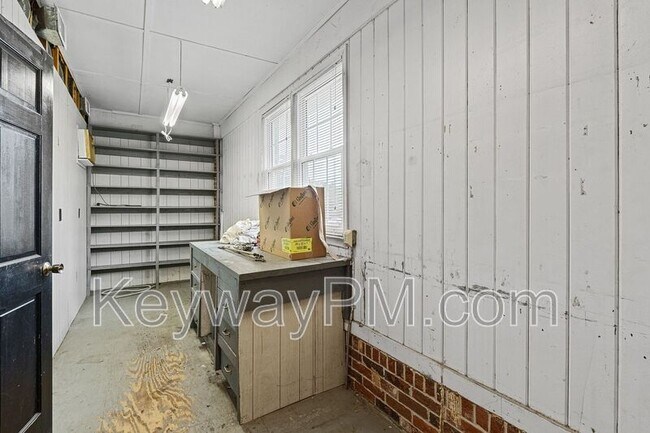 Building Photo - 1001 Beverly Heights Dr