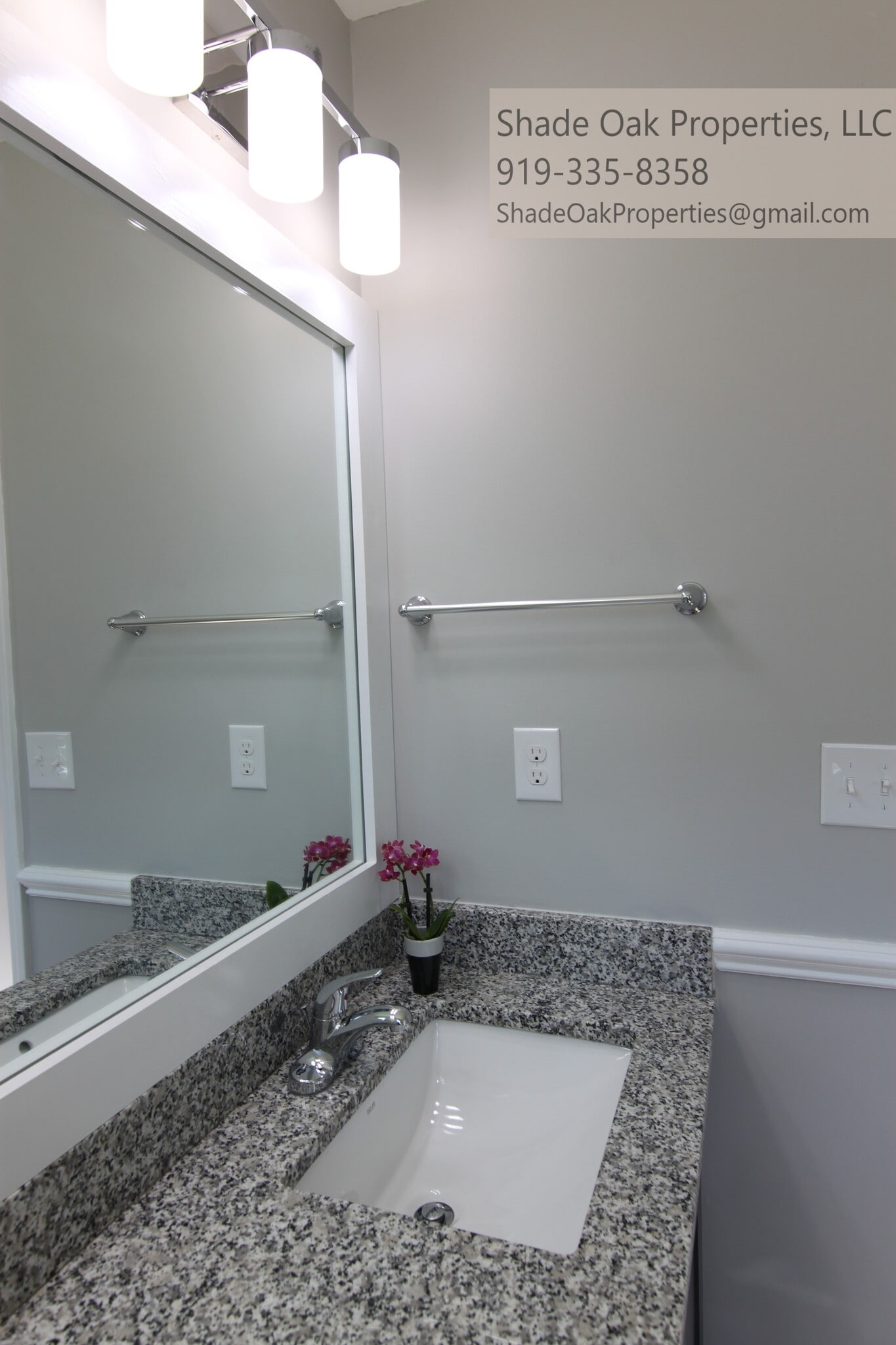 Master Bathroom - 8608 Manns Loop Rd