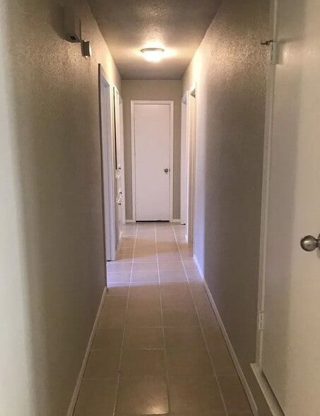 Hallway Leading to Bedrooms - 516 Mustang Drive