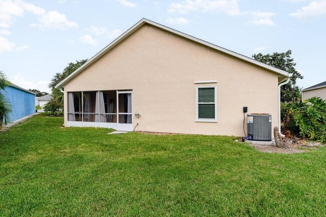 Building Photo - 513 Oakmont Pl