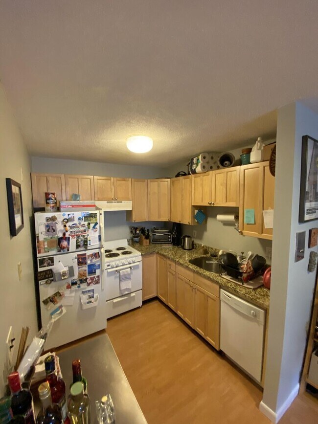Building Photo - Allston 1 Bed – Heat & Hot Water Included – Elevator – 9/1 Move-In