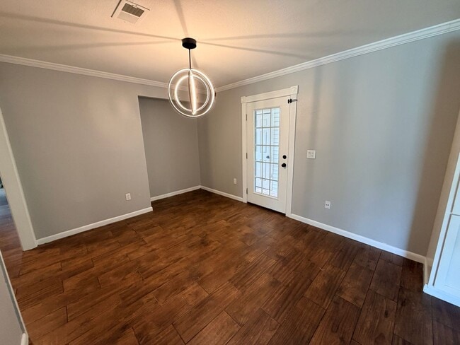 Building Photo - Gautier Property