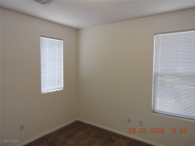 Building Photo - 9176 Starling Wing Pl