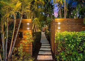 Building Photo - 808 NE 17th Way