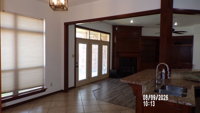 Building Photo - 114 Sandy Trail Cir