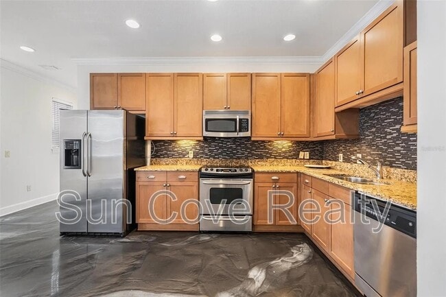 Building Photo - 113 S Packwood Ave