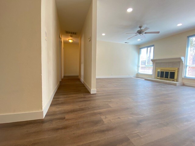 Building Photo - 3404 San Marino Ave