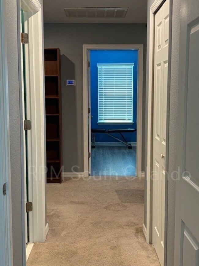 Building Photo - Spacious 5-Bedroom Pool Home for Rent in H...