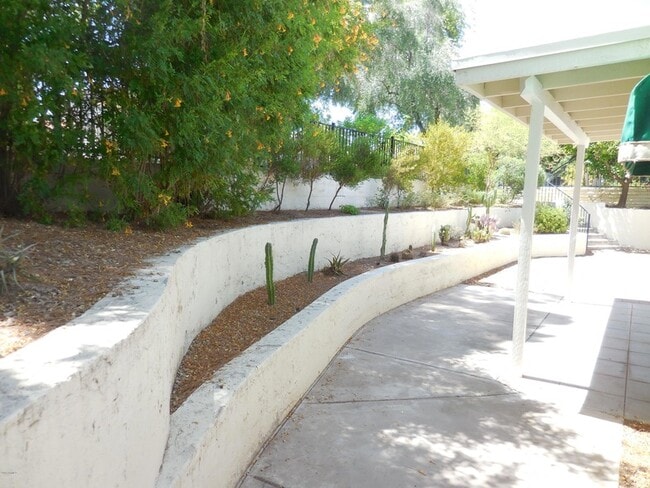 Building Photo - 5432 S Lighthouse Ln