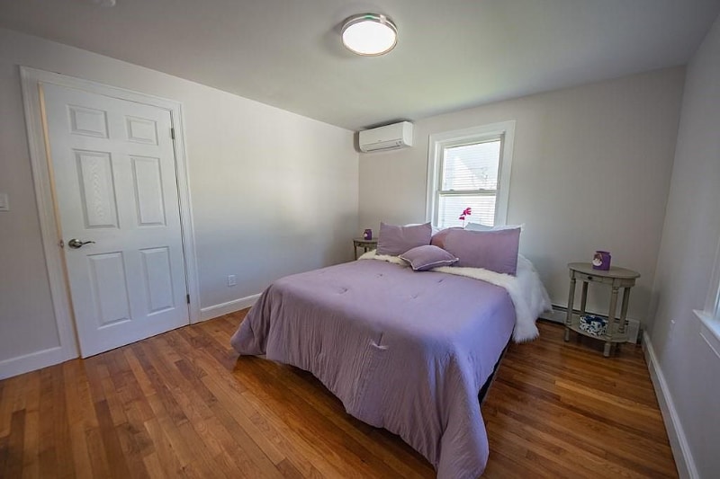 Building Photo - 9 App Ct