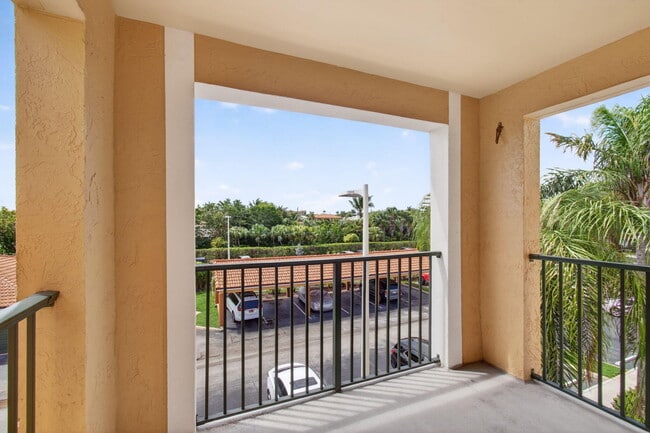 Building Photo - 157 Yacht Club Way