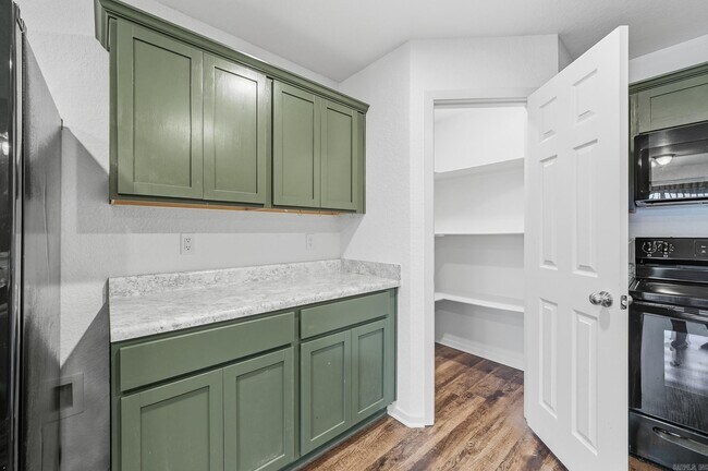 Building Photo - 26 Dunnaway Dr