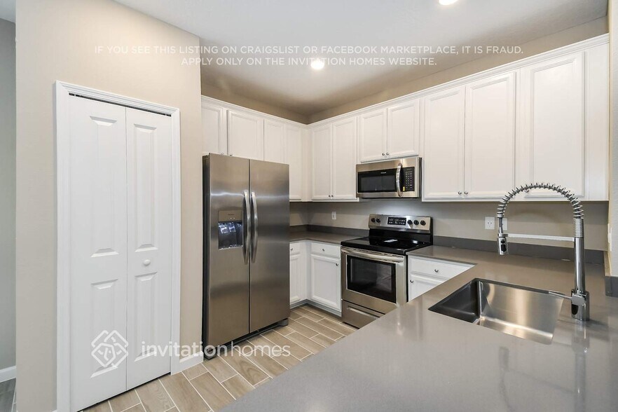 Building Photo - 501 Cherry Ridge Dr