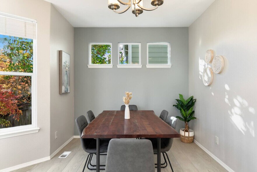 Building Photo - 13246 119th Ave NE