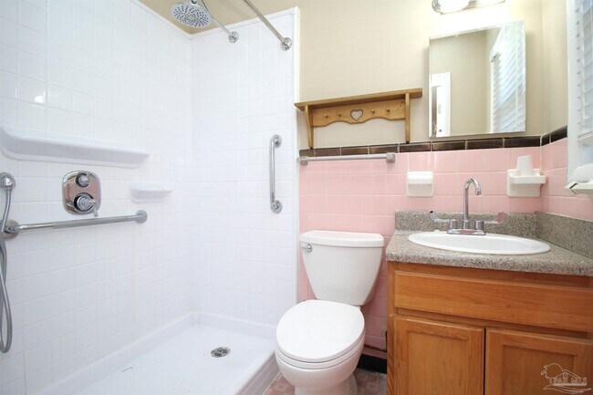 Building Photo - 4810 Creighton Rd