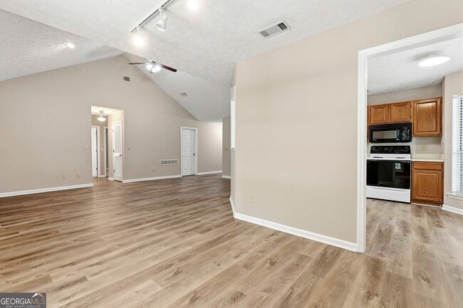Building Photo - 518 Longwood Ln