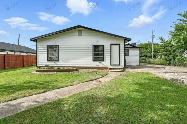 Building Photo - 4929 Willie St