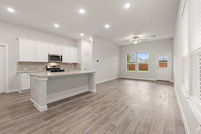 Building Photo - 21110 Staked Plains Dr