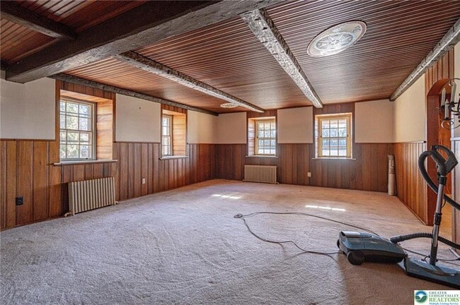 Building Photo - 621 Nursery Rd