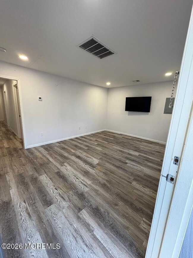 Building Photo - 217 Blaine Ave