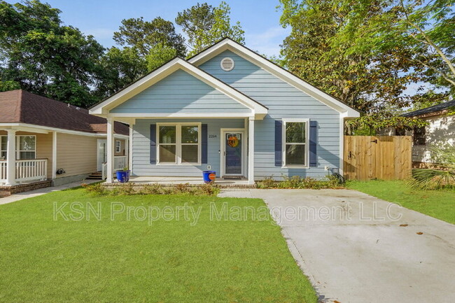 Primary Photo - 2254 E Gwinnett St