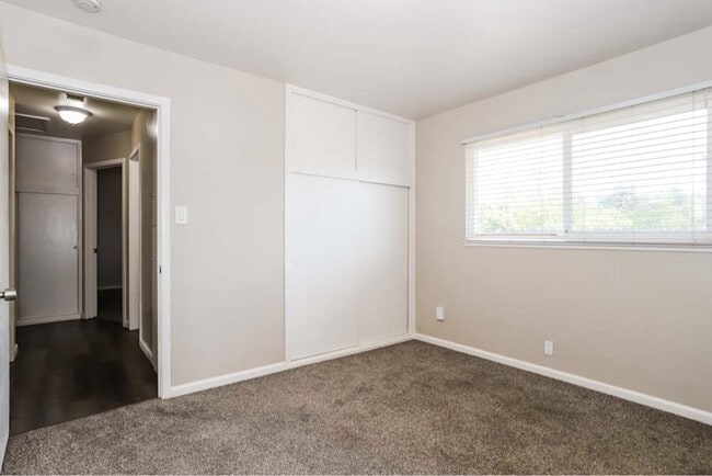 Building Photo - 3504 St George Dr