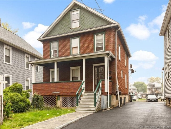 Building Photo - 816 Pacific St