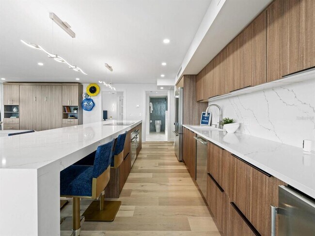 Building Photo - 5400 Ocean Blvd
