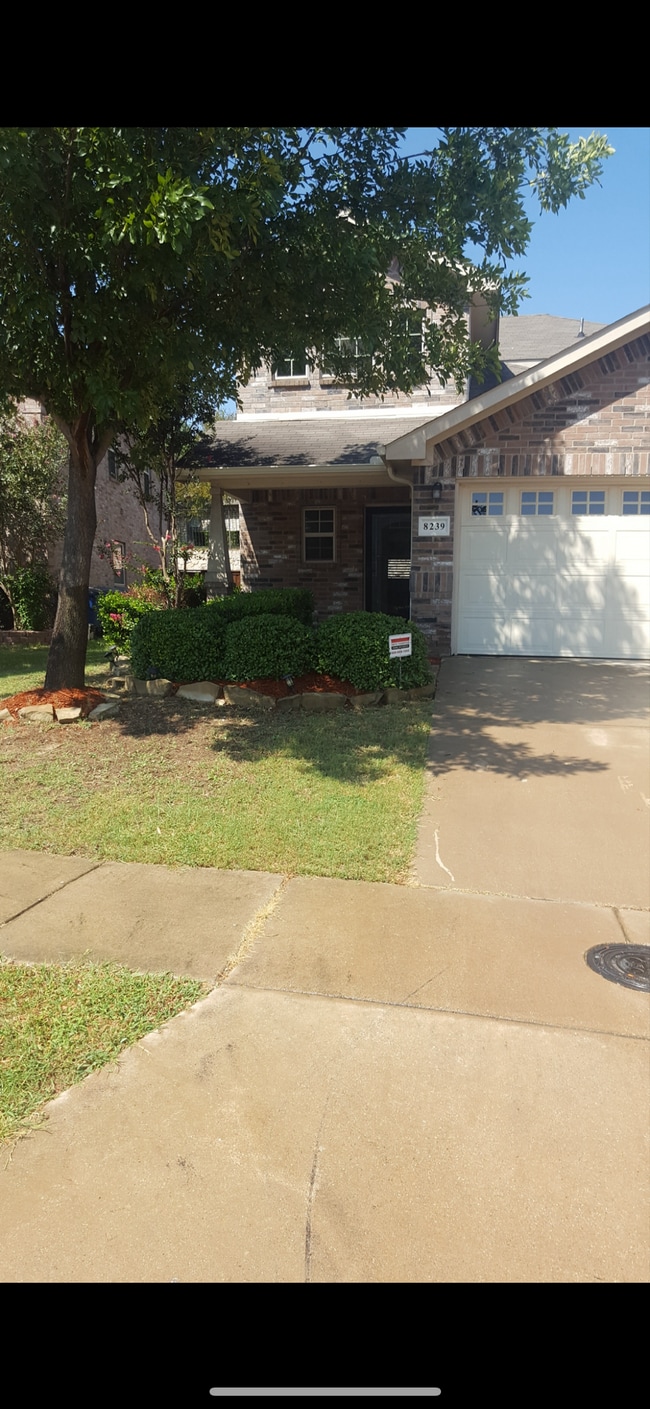 Building Photo - 8239 Merriweather Dr