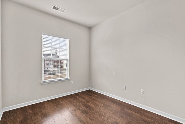 Building Photo - 9408 Adelaide Ln