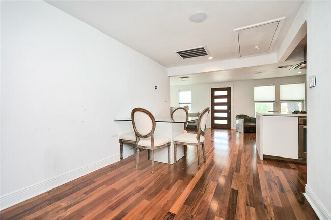Building Photo - 1204 Archer St
