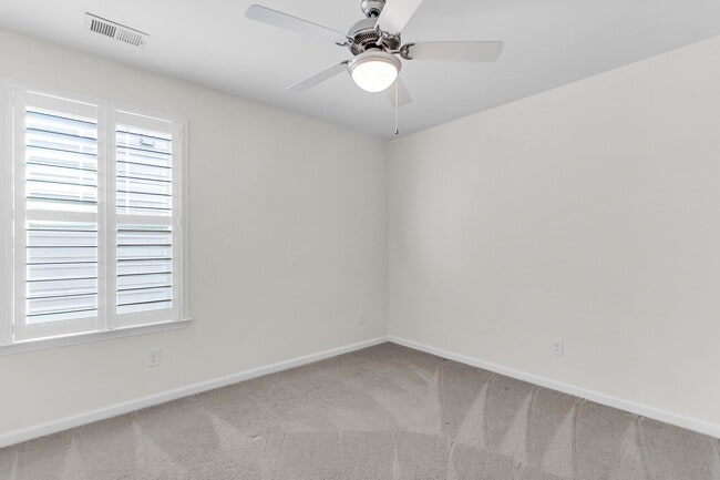 Building Photo - 4 Bed 3 Bath on Tepal - NEW