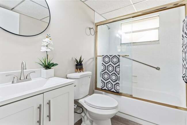 Building Photo - 141 Brittany Terrace