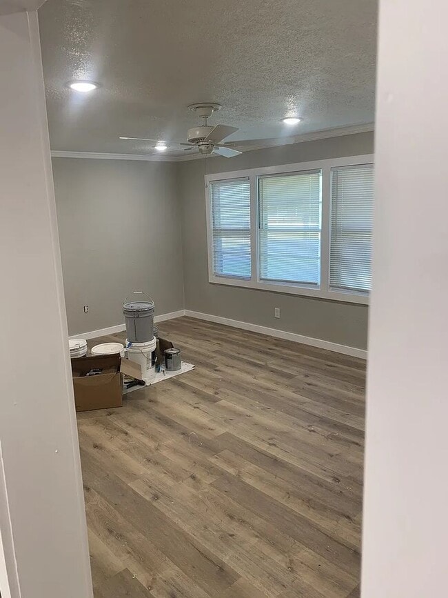 Building Photo - 307 Lindbergh Blvd