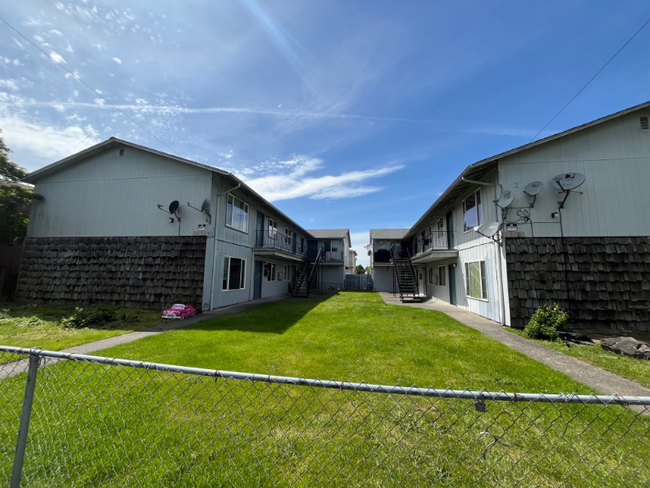 Primary Photo - 947 8th Ave