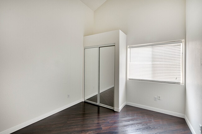 Building Photo - Beautiful 3 Bedroom Sylmar Home